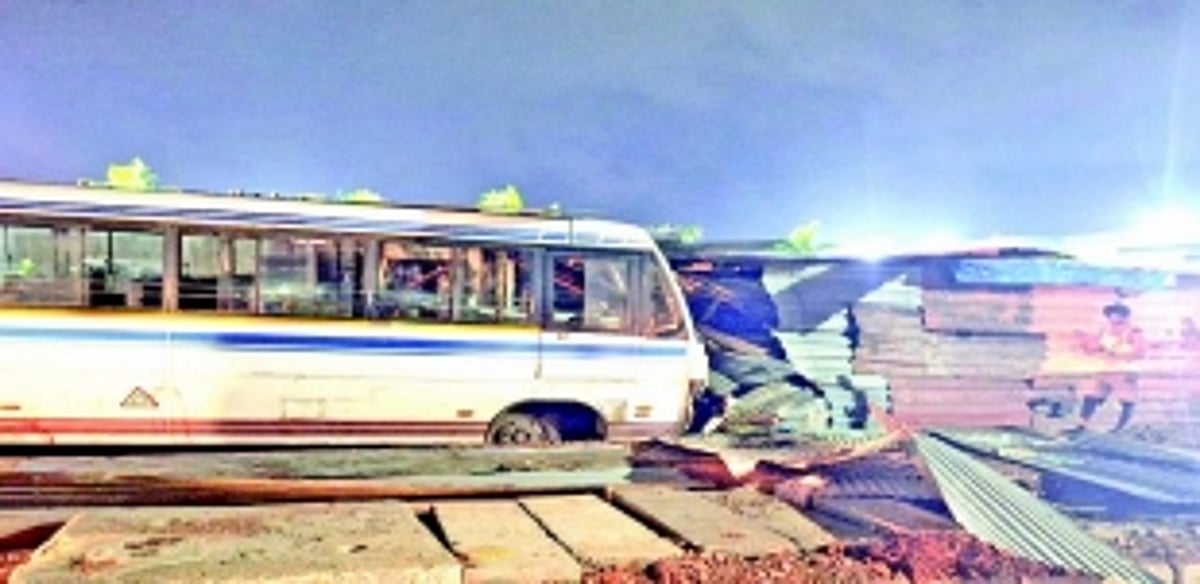 Traffic Cell officials visit companies in  IDCs, mandates breath analyser tests  for bus and truck drivers