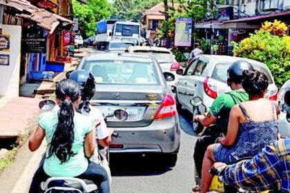 Traffic chaos grips Margao town amid festive shopping rush
