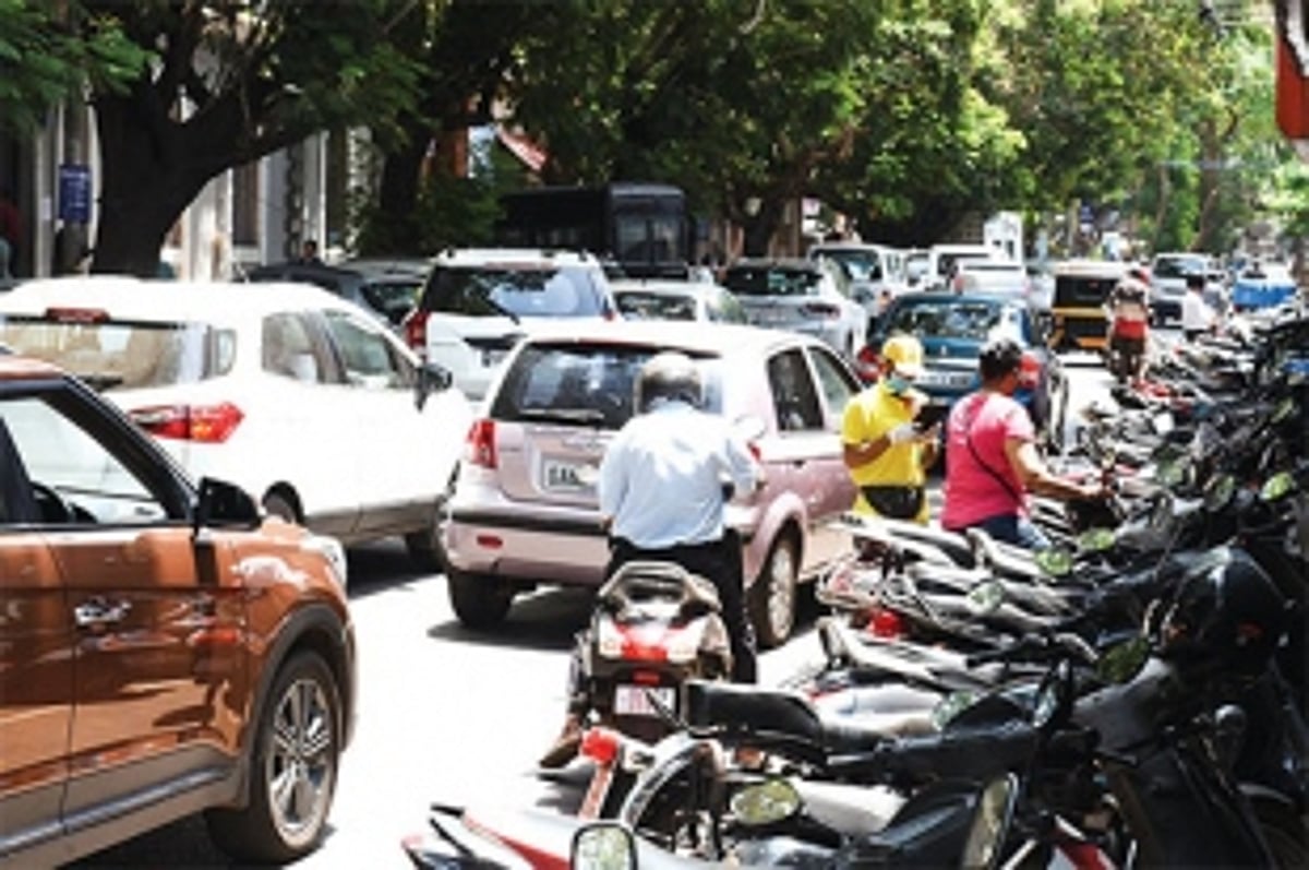 Traffic chaos is also emerging from lockdown