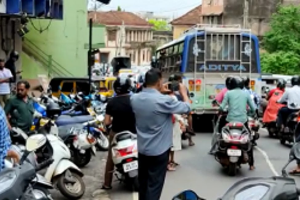 Traffic congests Mapusa Court road