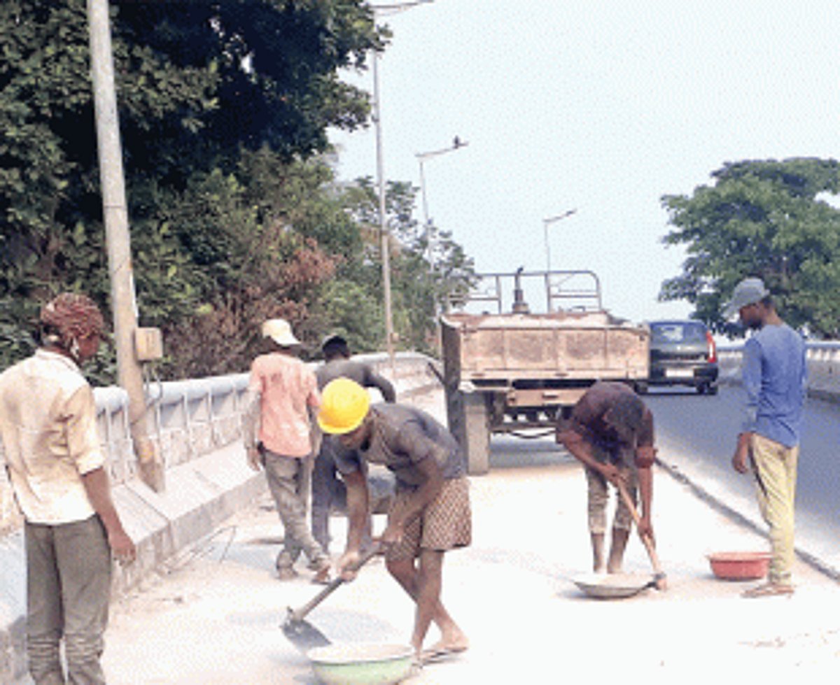Traffic diversion, slow over bridge work put  students answering exams in hardship