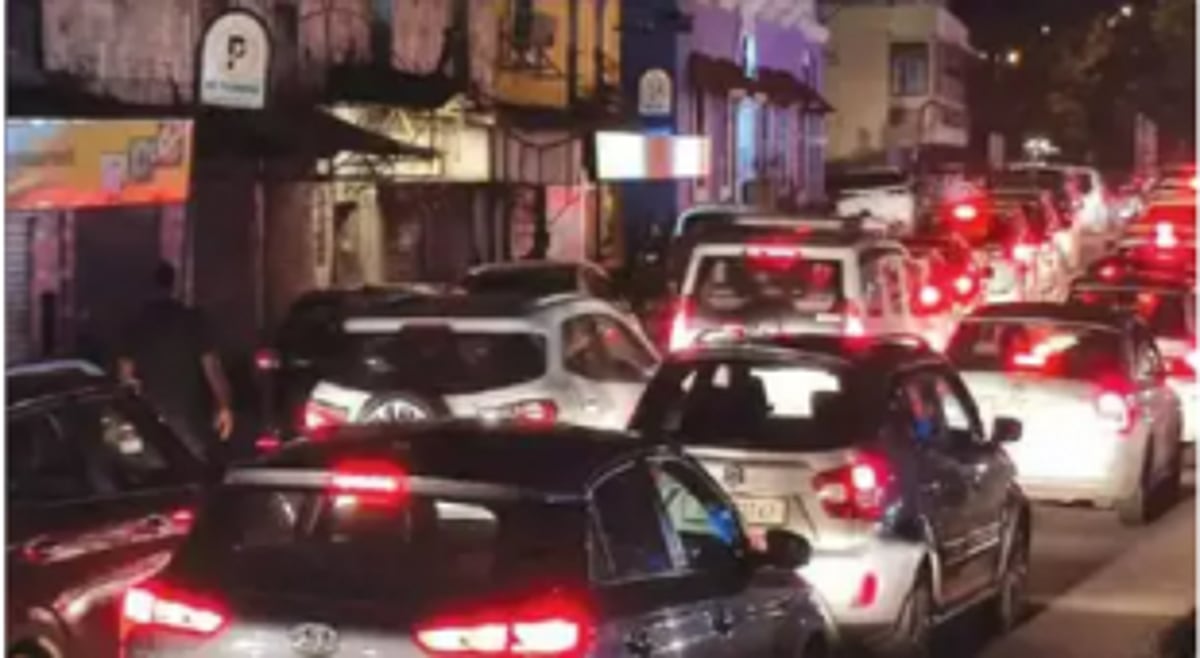 Traffic menace again raises  its ugly head in Panjim with waterlogging owing to rains