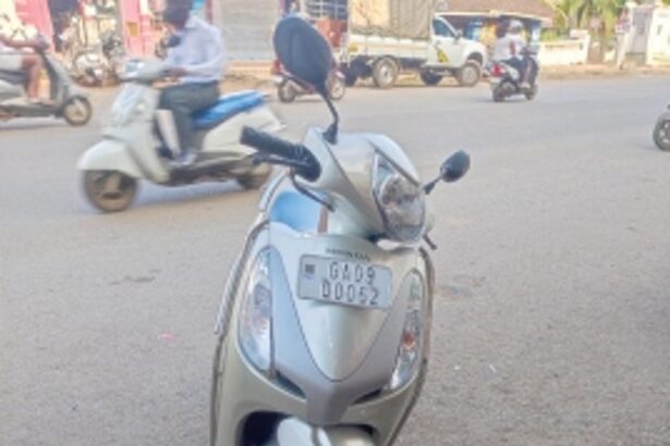 Traffic police act tough, start clamping of vehicles, imposing fines at Tilamol junction