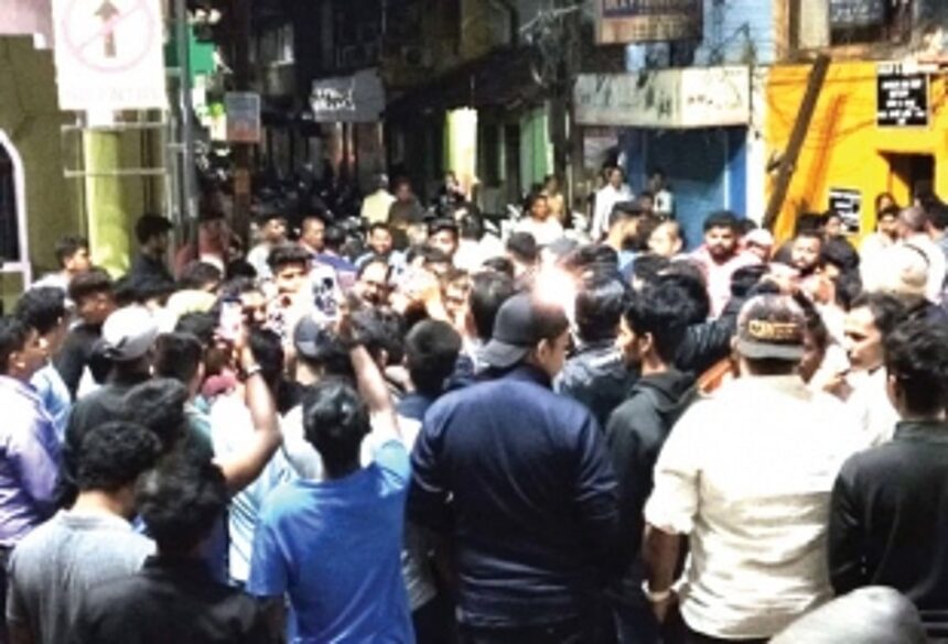 Traffic sentinel assaulted for video  recording violations in Mapusa