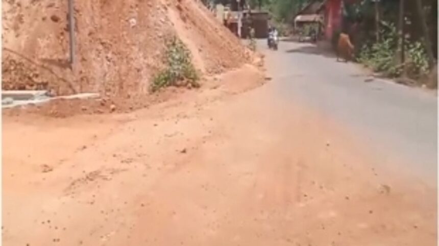 Tragedy Awaits at Khandepar as Land Filling Risks Commuter Safety