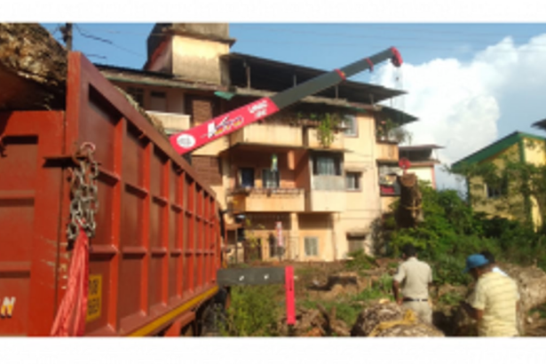 Tragedy Strikes as Crane Operator Electrocuted While Loading Wooden Logs in Ponda; Two Workers Narrowly Escape