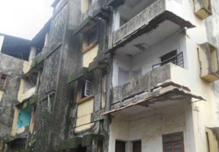 Tragedy stares at four govt buildings in Mapusa 1 Tragedy stares at four govt buildings in Mapusa