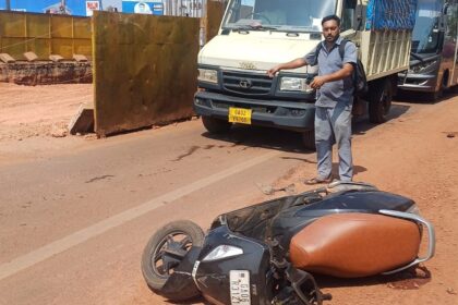 Tragic Incident in Dabolim: Electricity Department Staff Killed by Collapsing Metal Barricade