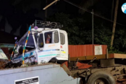 Trailer truck rams into a shed at Old Goa