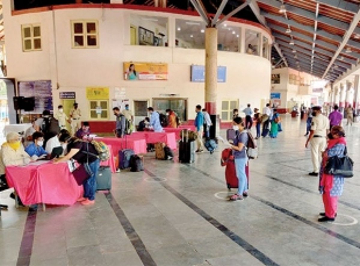 Train service resumption  saw 850% rise in  COVID-19 cases in Goa