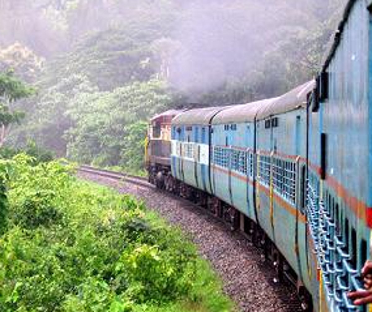 Train tickets will be refunded if lockdown continues: KRC