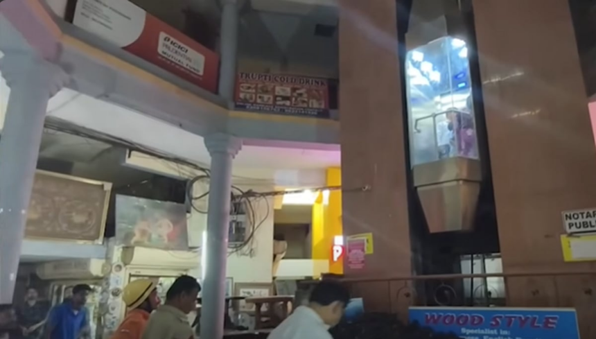Trapped for 2.5 Hours: Advocate Family Rescued from Faulty Govt Lift 1 Trapped for 2.5 Hours: Advocate Family Rescued from Faulty Govt Lift