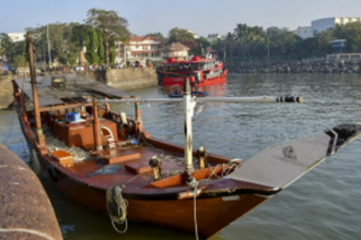 Trio Detained After Illegally Entering Mumbai from Kuwait by Boat