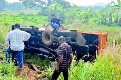 Truck mishap on crumbling Manora-Raia road sparks outrage among locals