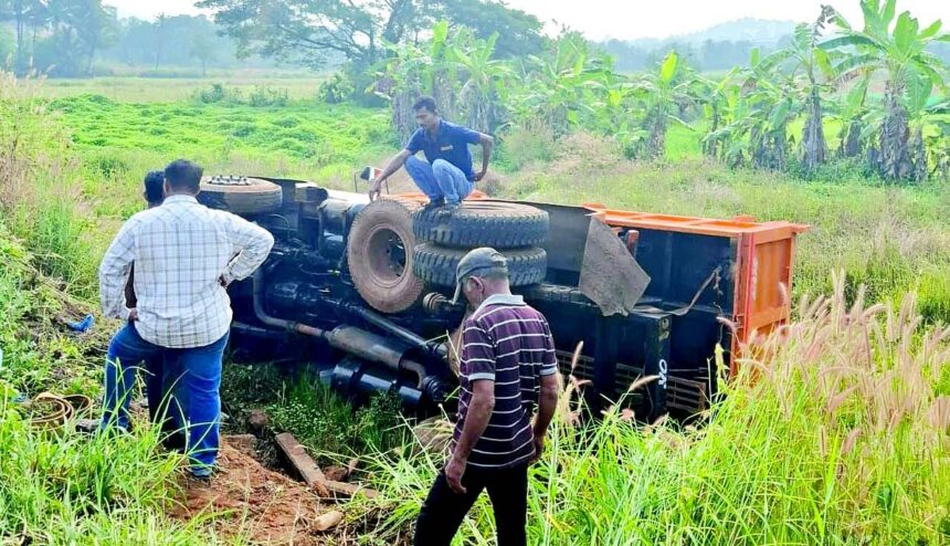 Truck mishap on crumbling Manora-Raia road sparks outrage among locals 1 Truck mishap on crumbling Manora-Raia road sparks outrage among locals