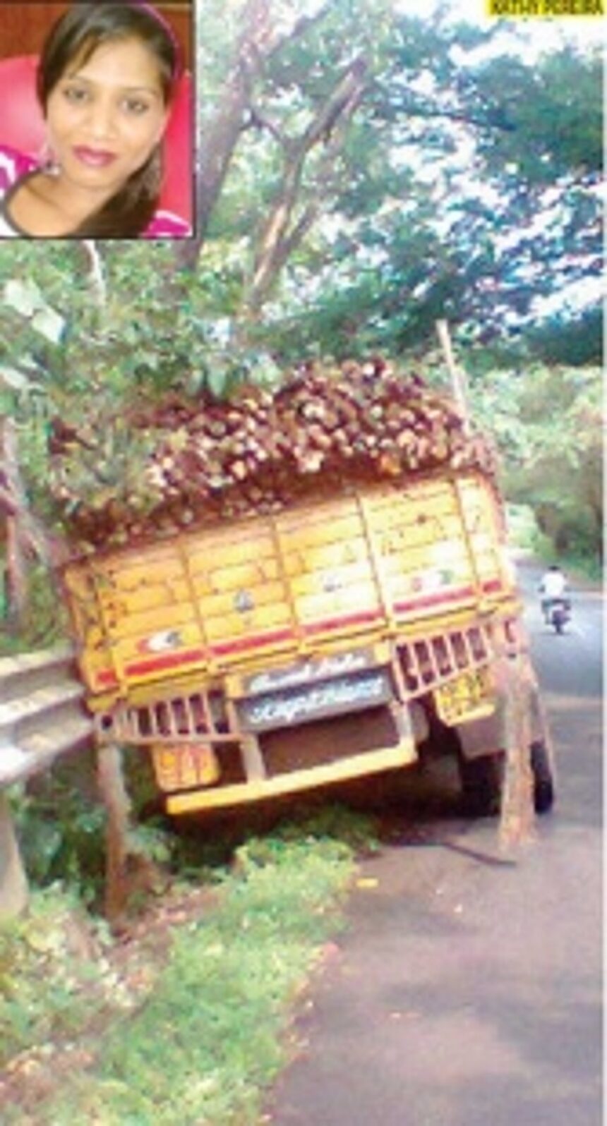 Truck mows down woman to death, three escape 1 Truck mows down woman to death, three escape