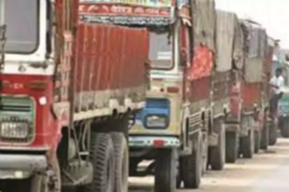 Truck owners demand ban on heavy vehicles along Anmod Ghat