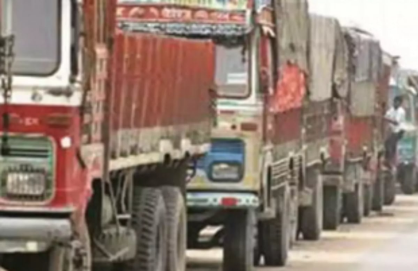 Truck owners demand ban on heavy vehicles along Anmod Ghat