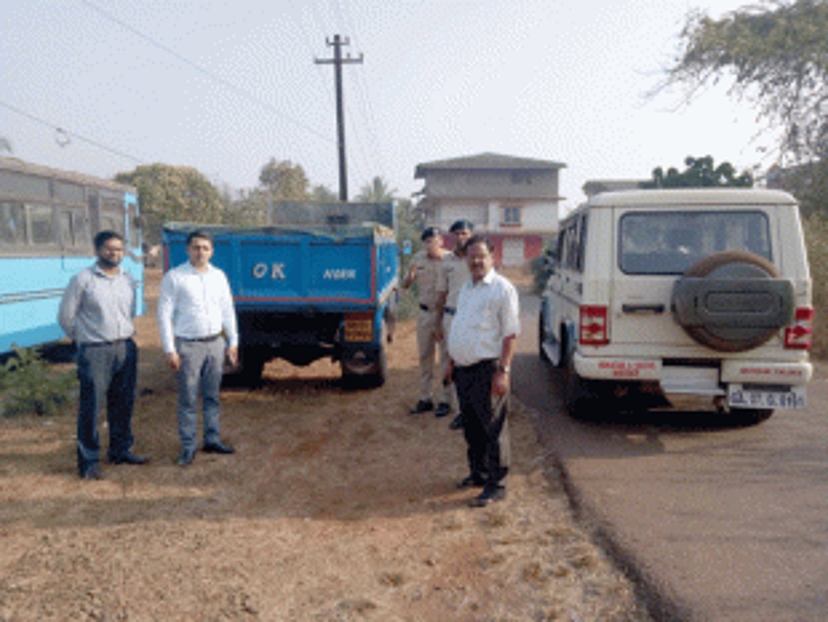 Truck seized at Bicholim for carrying sand without permit