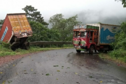 Trucks collide head on at Anmod Ghat