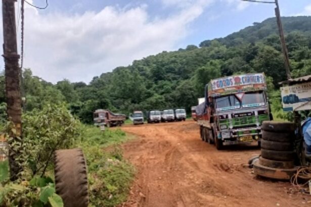 Trucks parked at Kerim check post pose danger of accidents