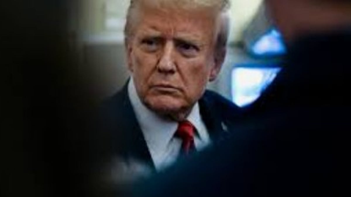 Trump Increases Pressure on Harvard, Demands Apology Over Antisemitism Allegations Amid Funding Freeze