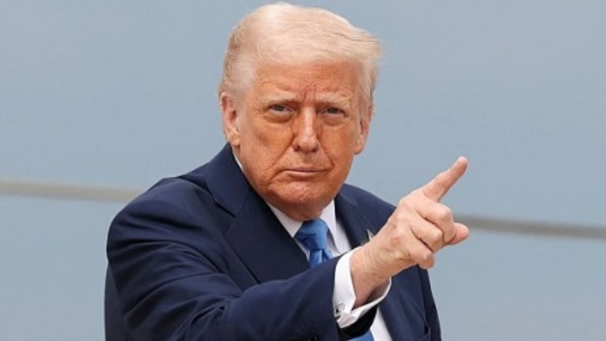 Trump Urges EU to Impose 100% Tariffs on India and China Over Russian Oil Purchases 1 Trump Urges EU to Impose 100% Tariffs on India and China Over Russian Oil Purchases