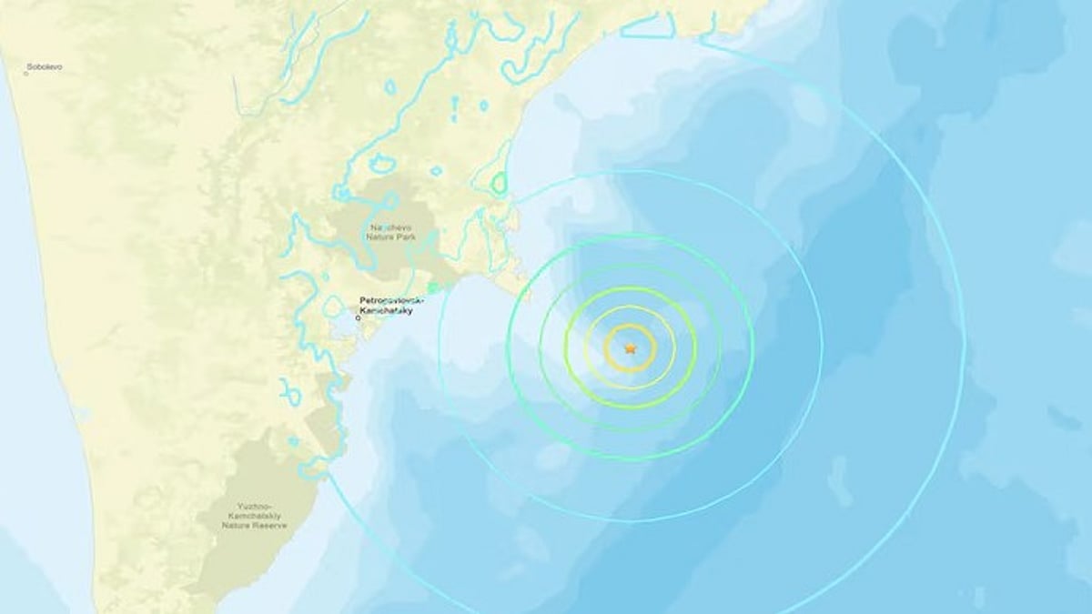 Tsunami Alert in Russia After Series of Powerful Earthquakes Strike Within an Hour