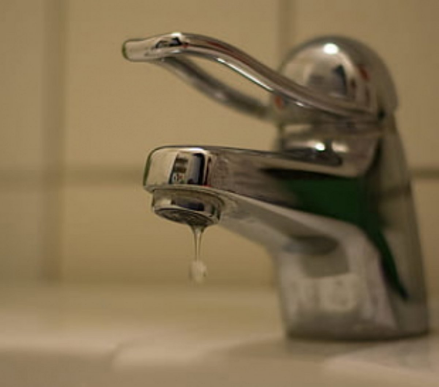 Tuem locals without  water for a fortnight!
