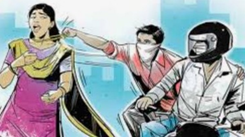 Two Chain Snatchers Strike in Parra, Woman Knocked Down and Robbed of Rs 2 Lakh Gold Chain 1 Two Chain Snatchers Strike in Parra, Woman Knocked Down and Robbed of Rs 2 Lakh Gold Chain