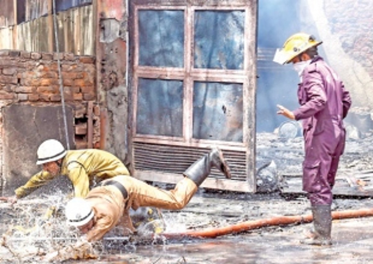 Two Delhi Fire Service officials injured as fire breaks out in 3 chemical factories