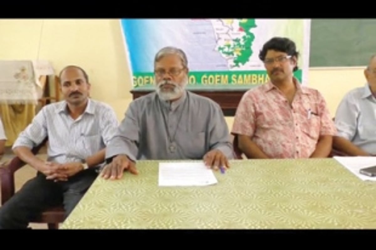 Two anti-Mopa warriors at war with each other