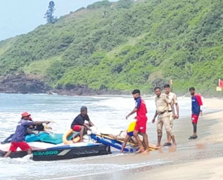 Two brothers on a holiday drown at Arambol lake