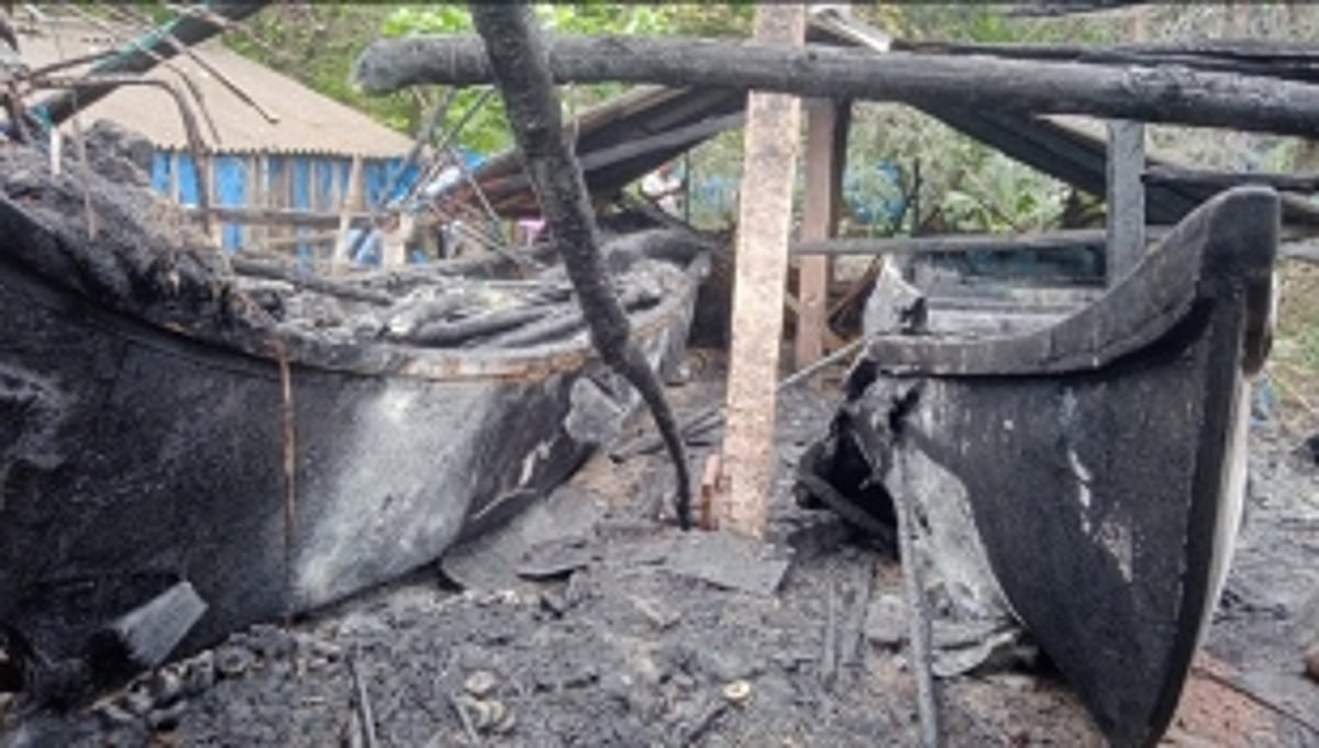 Two canoes, hut, completely gutted; locals blame land mafia