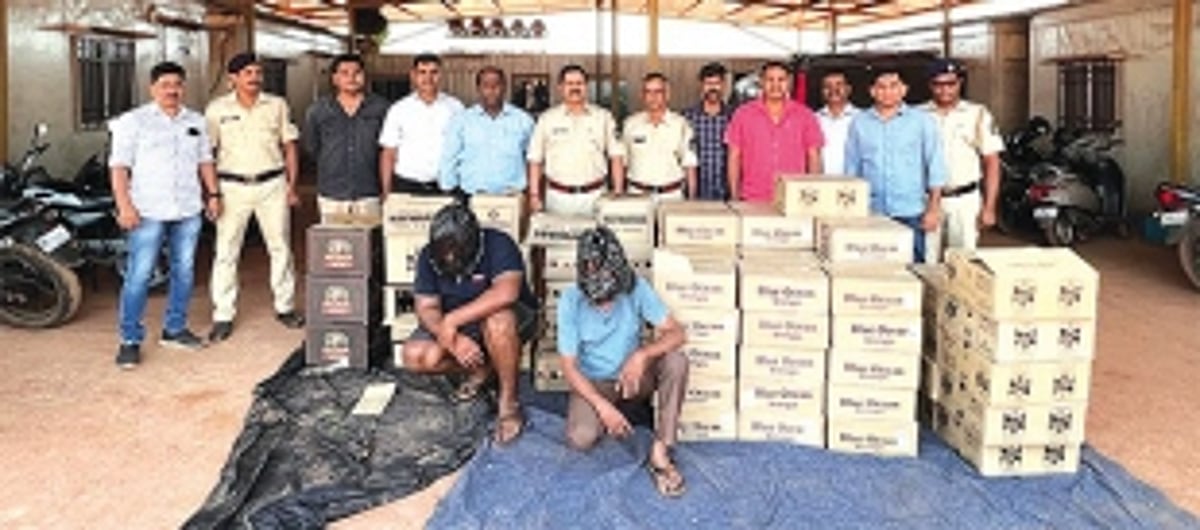 Two held by Mopa police for attempting to smuggle over 300 litres of alcohol into Maha