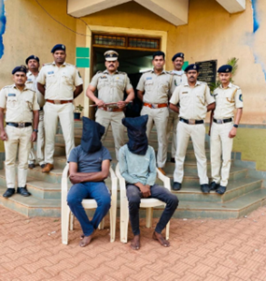 Two held in house burglary case, stolen gold recovered 1 Two held in house burglary case, stolen gold recovered