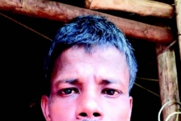 Two hospitalised after lightning  hits tree, knocks them down