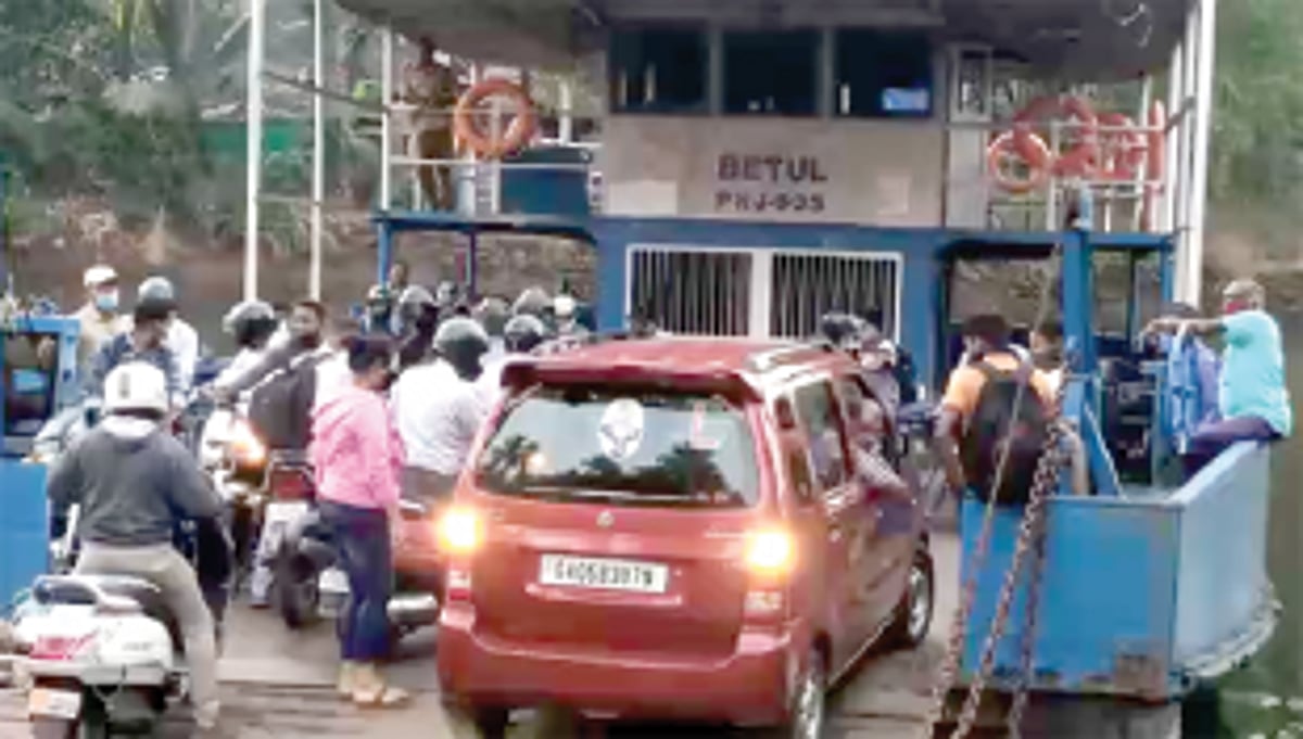 Two-wheeler riders must mend ways at Tonca-Marcel ferry wharf