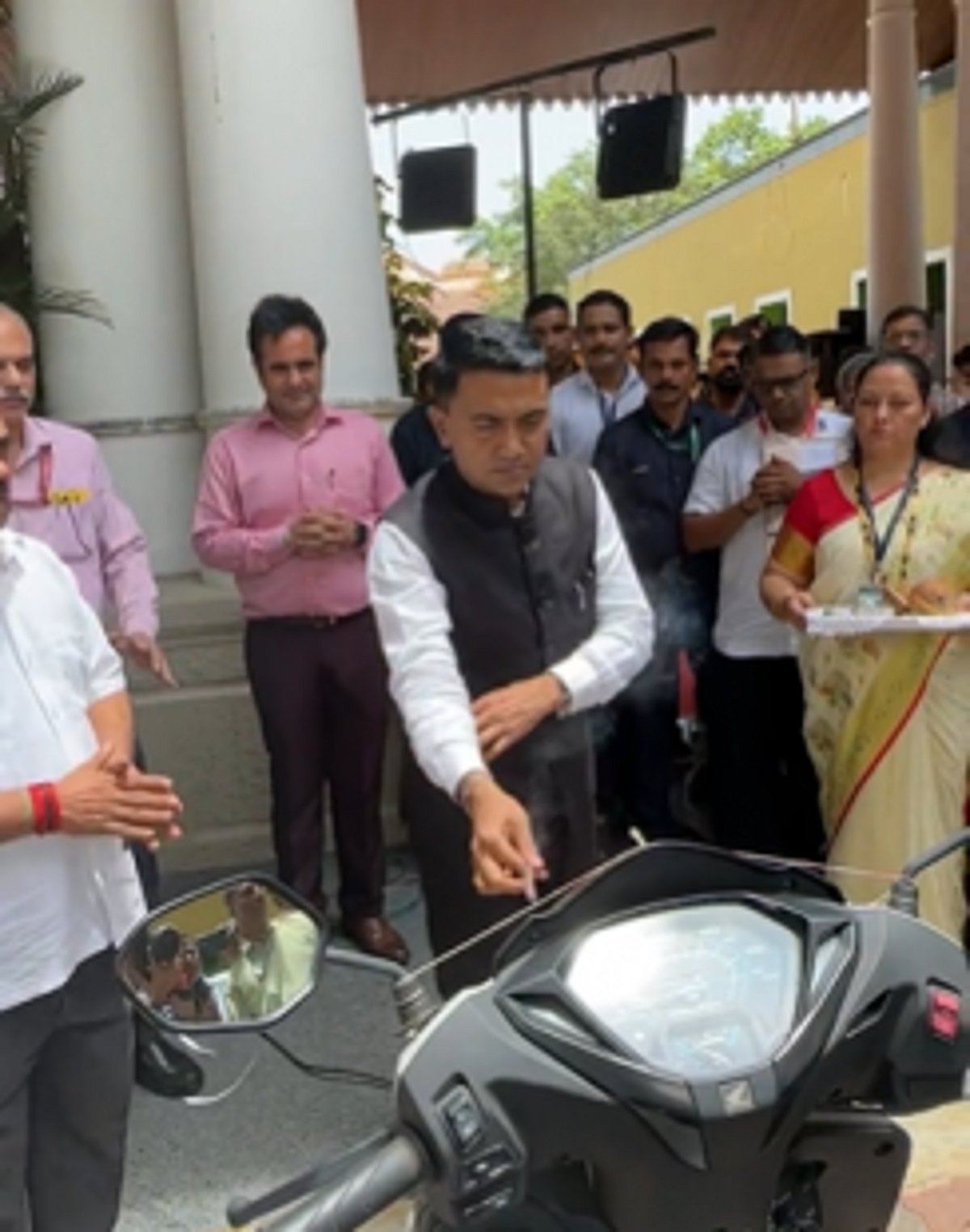 Two-wheelers provided to veterinary establishments