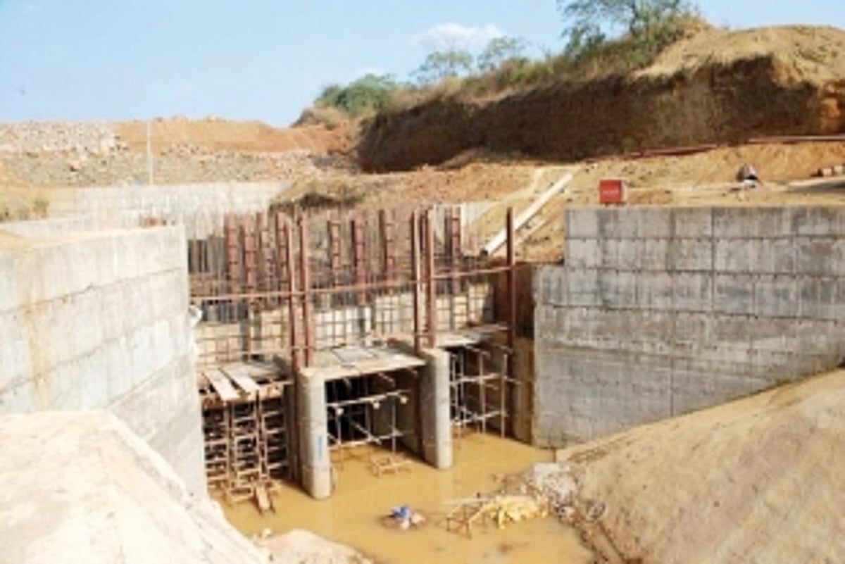 UNQUIET FLOWS THE MHADEI