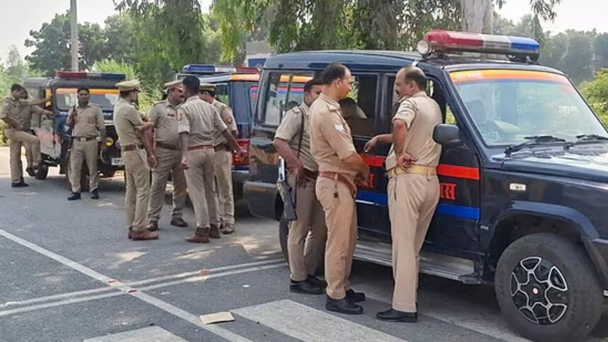 UP Man Kills Daughter’s Teen Lover, Attacks His Friends in Brutal Stabbing 1 UP Man Kills Daughter’s Teen Lover, Attacks His Friends in Brutal Stabbing
