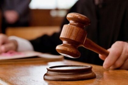 US Supreme Court Weighs Challenge to Debit Card 'Swipe Fee' Rule