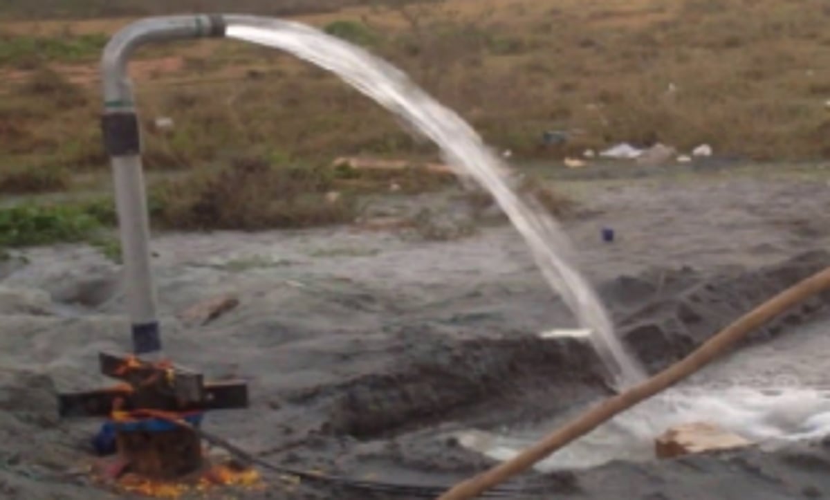 Ucassaim locals oppose  ‘illegal’ bore well  construction
