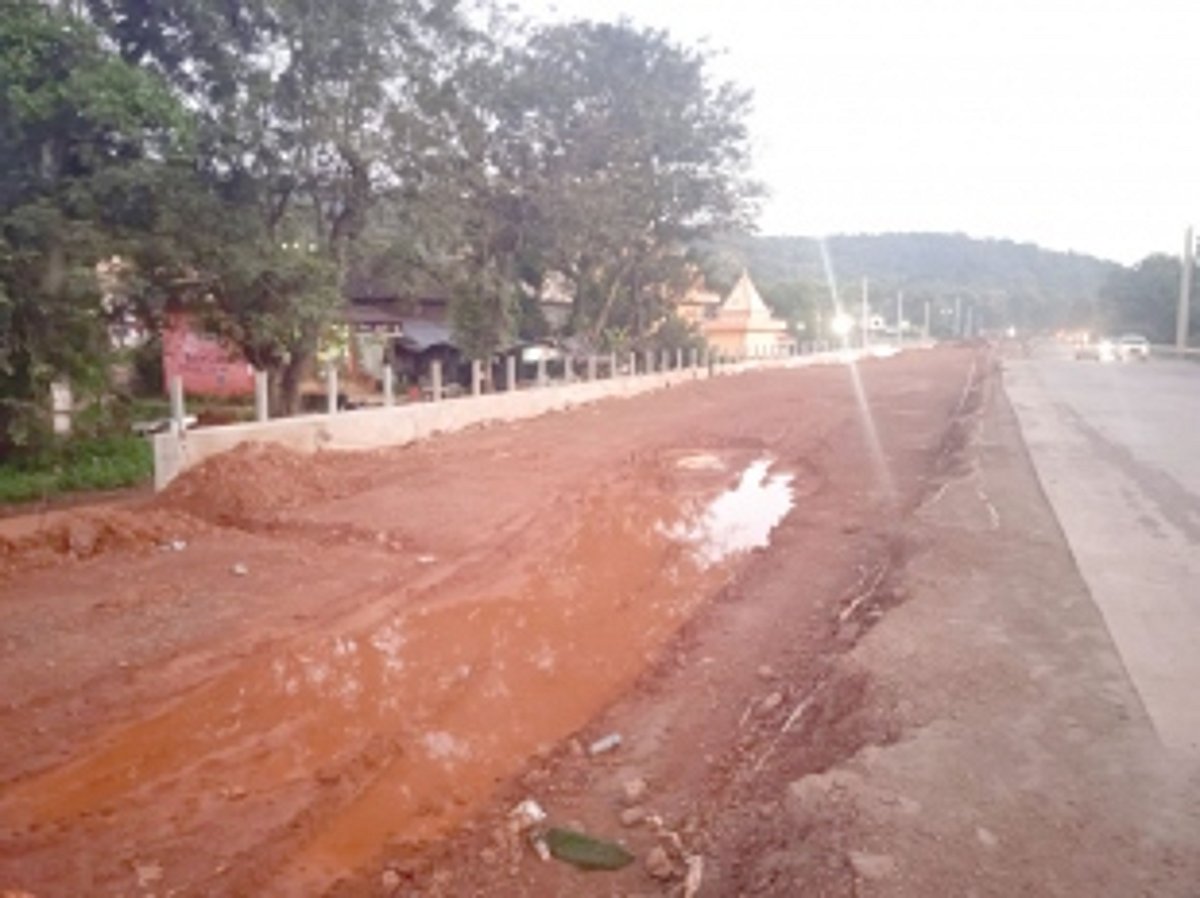 Ugvem villagers demand service road along highway stretch