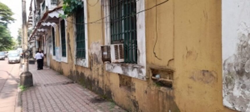 Umbrella Protest: Nightmare for pedestrians on Panjim’s streets