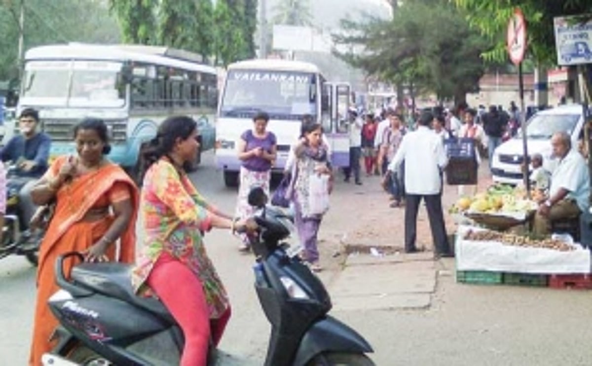 Unauthorised bus halts add  to traffic chaos in Ponda