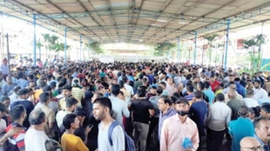 Uncontrollable crowd forces Quepem’s Ganesh Ustav Mandal to postpone lottery ticket sale