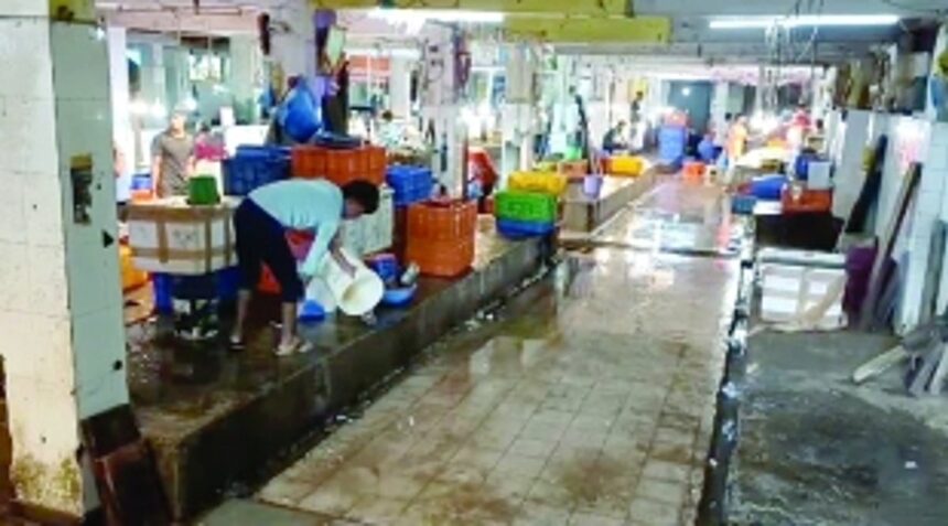 Unhygienic and uninviting: The sorry state of Ponda’s fish market irks citizens, hits fishers’ livelihoods 1 Unhygienic and uninviting: The sorry state of Ponda’s fish market irks citizens, hits fishers’ livelihoods