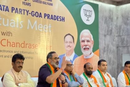 Union Min hails economic growth in India