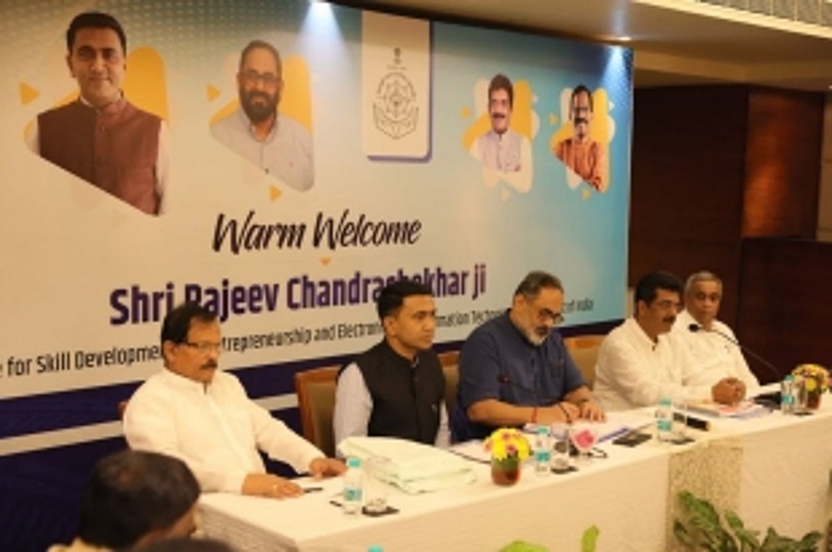 Union Min meets BJP ministers, MLAs